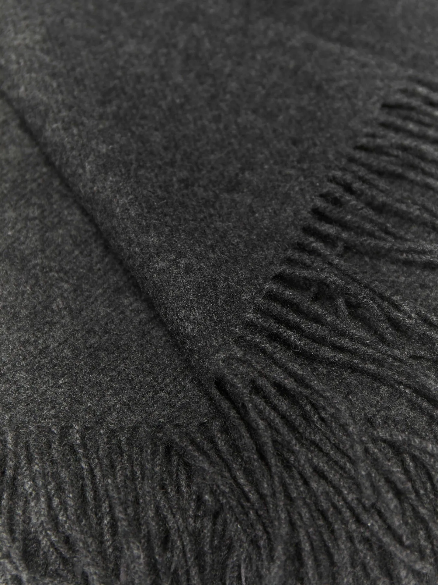Cashmere Medium Blanket With Fringe Charcoal - Gobi Cashmere