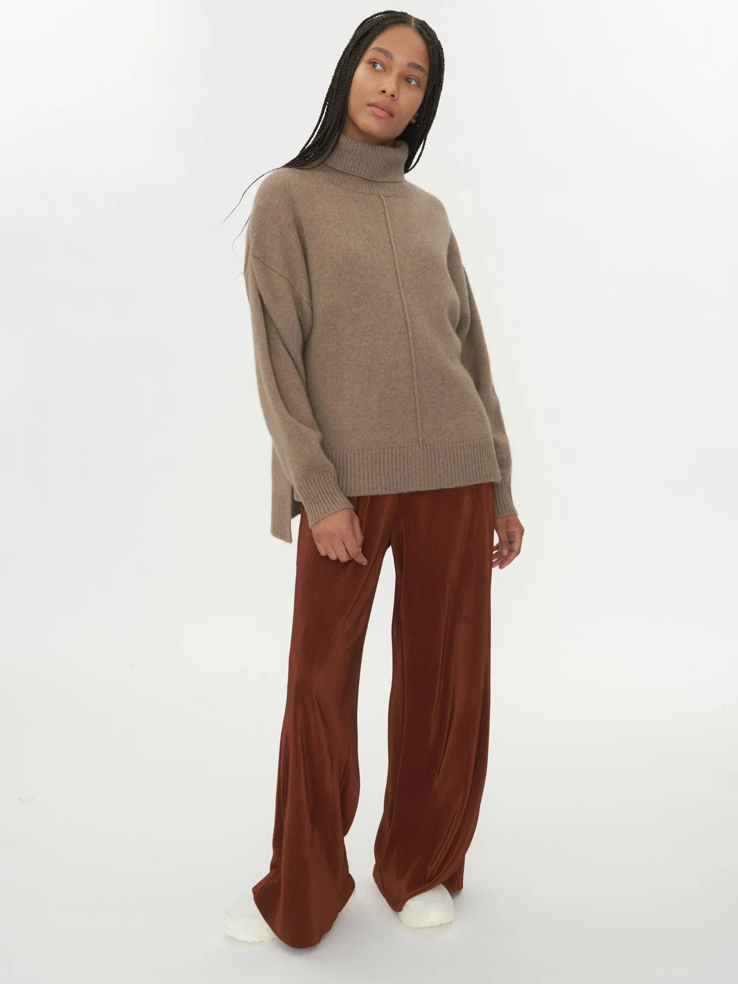 Women's Cashmere Loose Turtle Neck Sweater Taupe - Gobi Cashmere
