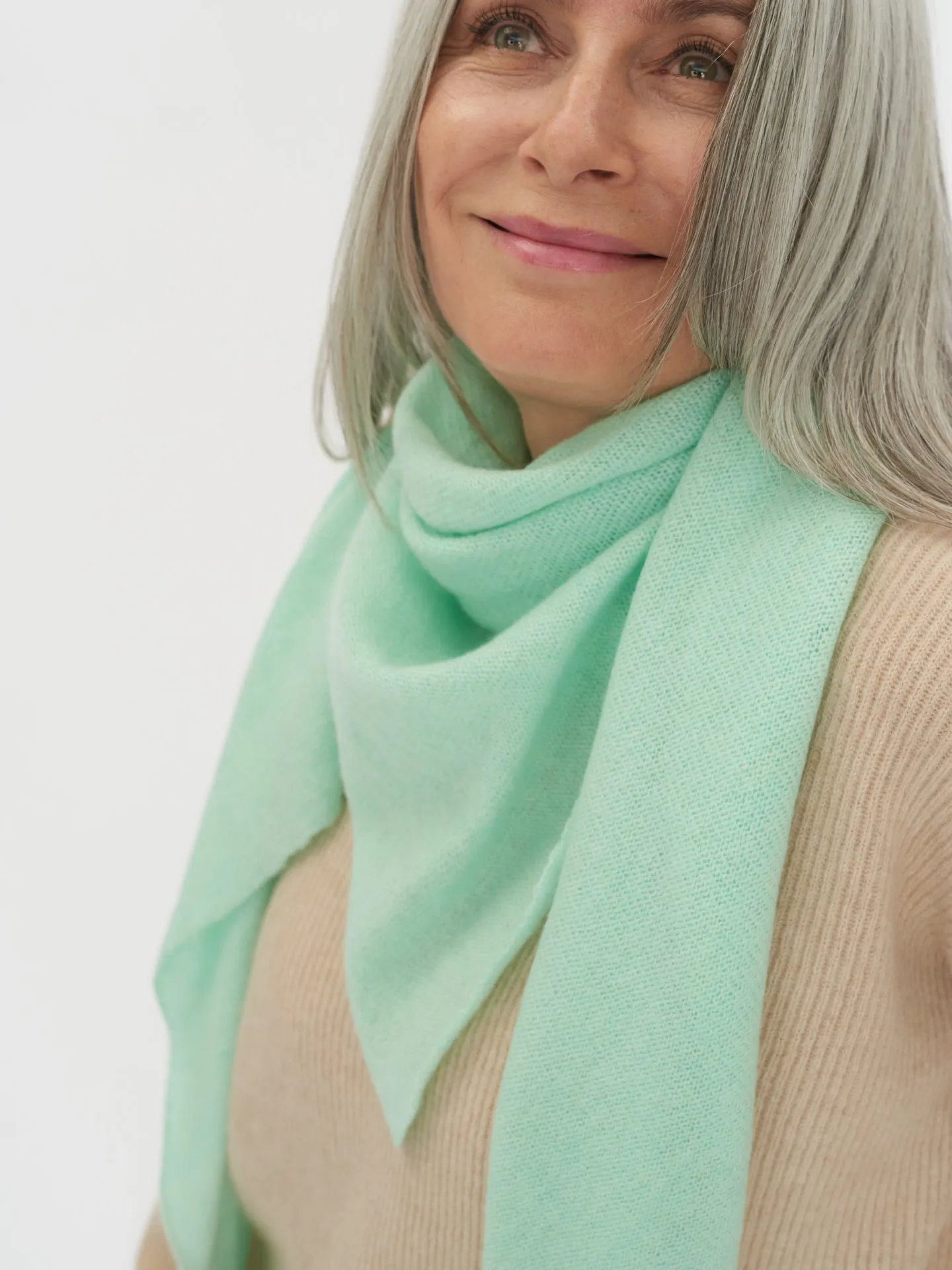 Women's Cashmere Knit Triangle Scarf Clearly Aqua - Gobi Cashmere