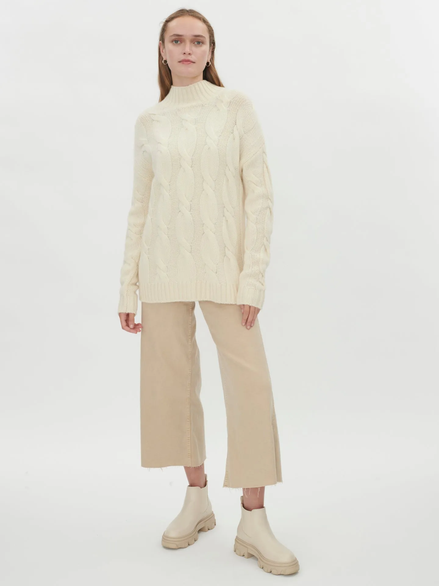 Women's Cashmere Cable Knitted Turtle Neck Off White - Gobi Cashmere