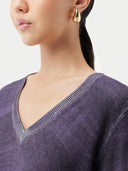Purple cashmere sweater on a light gray background #color_soft-white