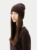 € 99 Cashmere Hat & Sweater Set Brown  worn by model, detail view on white background