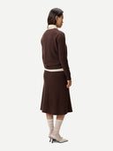 Women's Cropped Crewneck Cashmere Sweater Deep Mahogany worn by model, back view on white background