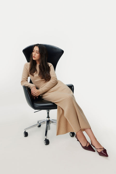 Cashmere Midi Rok, editorial-foto