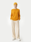 € 99 Cashmere Hat & Sweater Set Daffodil  worn by model, front view on white background