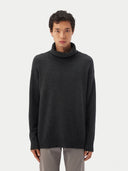 Men's Cashmere Turtleneck Charcoal worn by model, detail view on white background