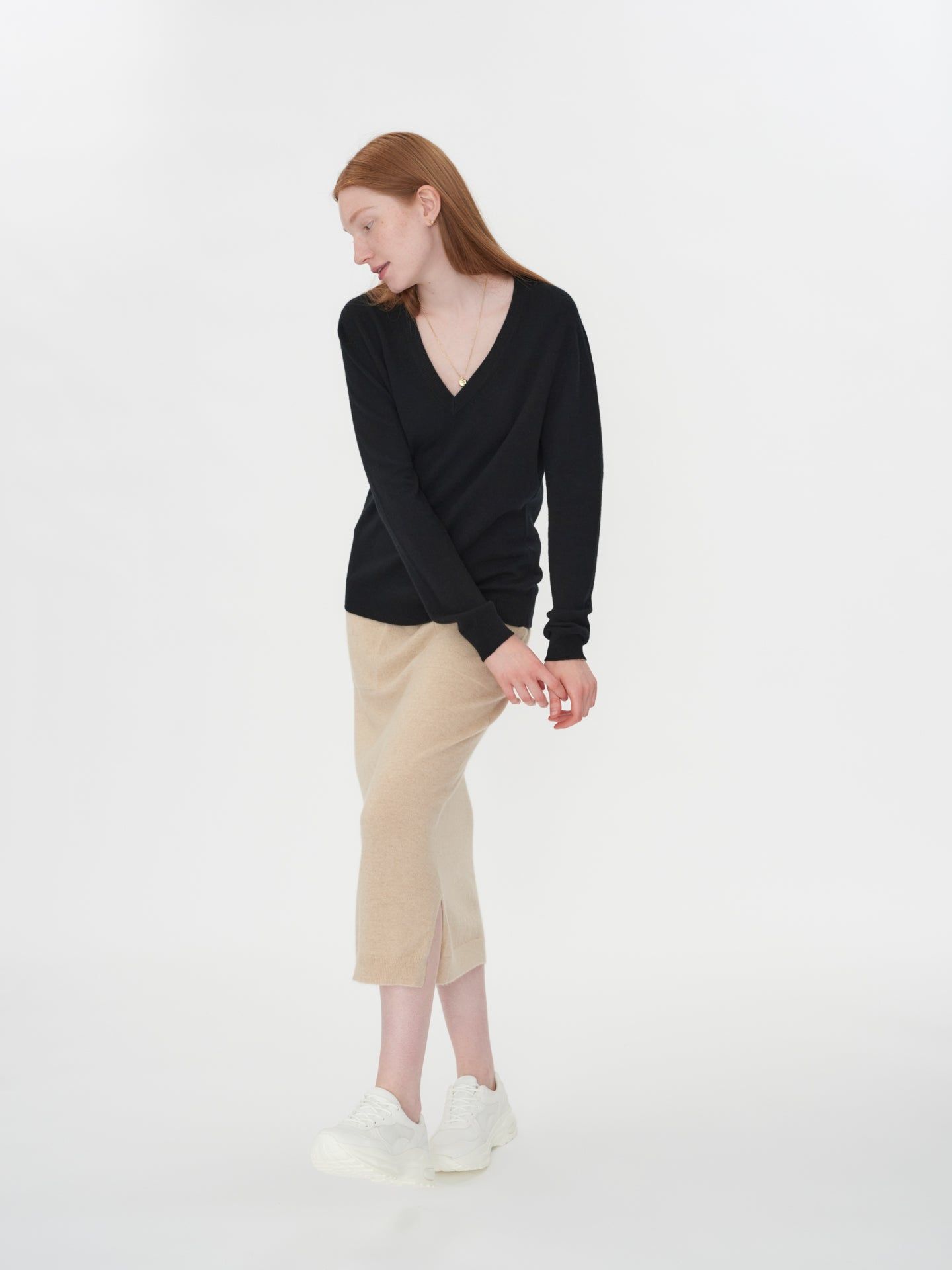 Damen Kaschmir Basic V-Ausschnitt Pullover Schwarz - Gobi Cashmere
