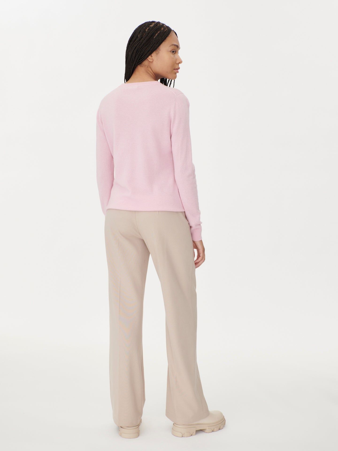 Damen Kaschmir Basic R-Ausschnitt Pullover Almond Blossom - Gobi Cashmere