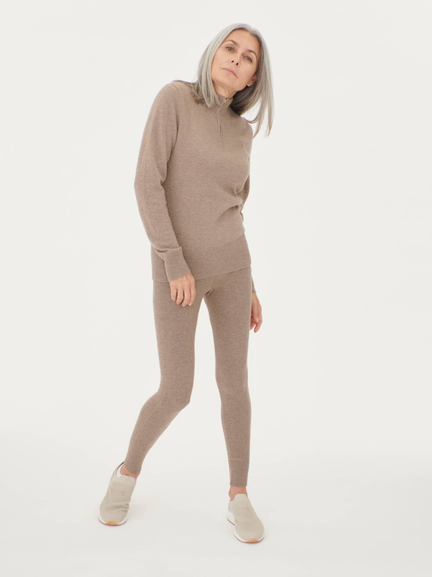 Damen Kaschmir Hochgeschlossener Pullover Mit Reißverschluss Taupe - Gobi Cashmere