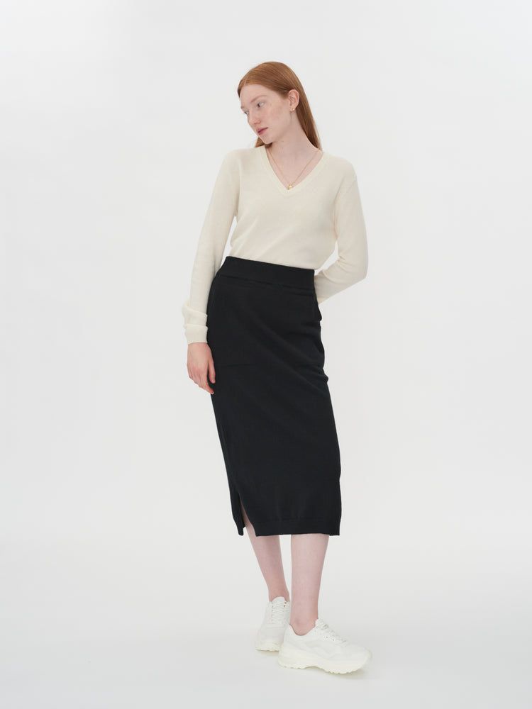 Women's Cashmere Midi Skirt With Side Slits Black - Gobi Cashmere