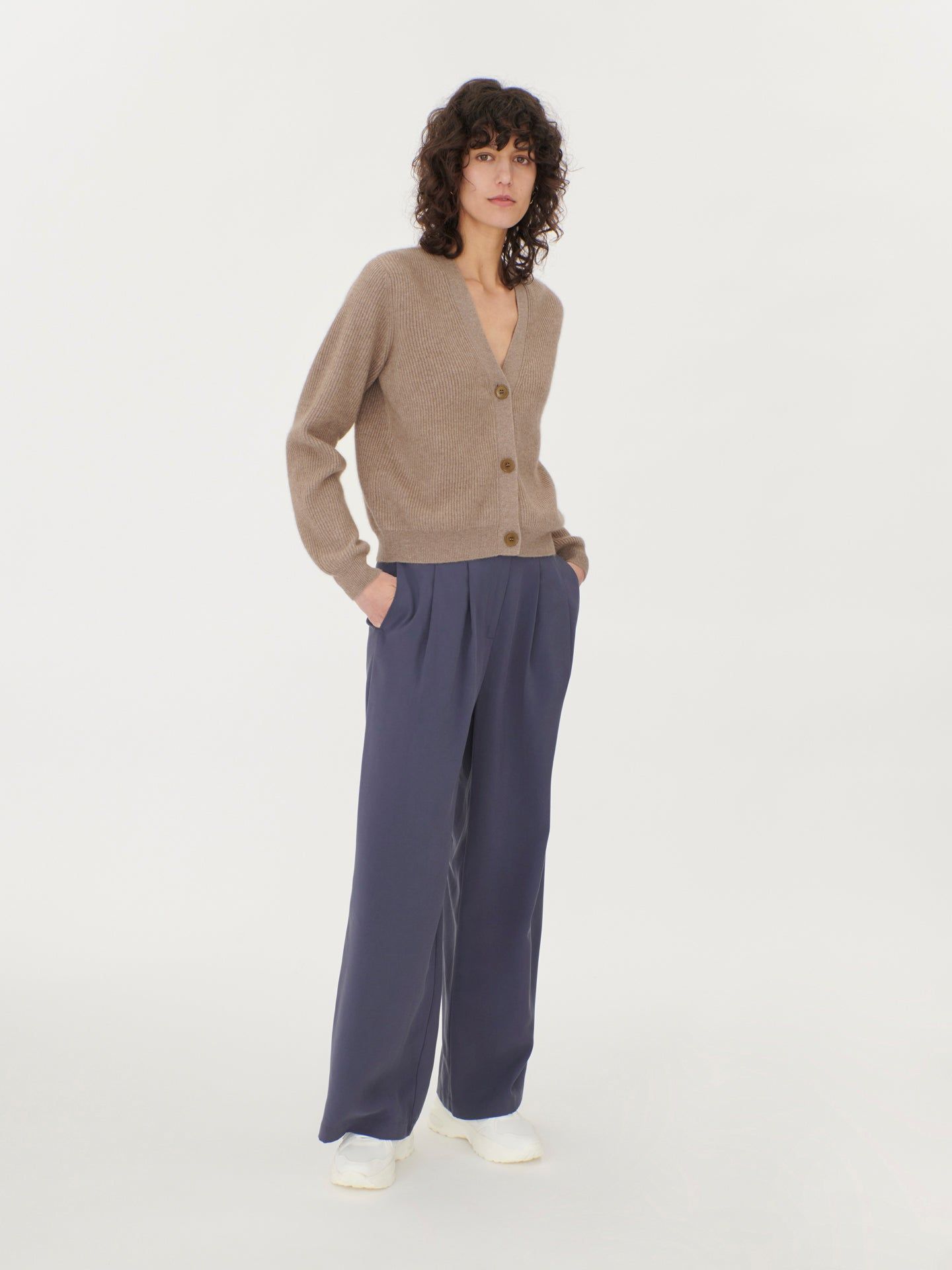 Women's Cashmere Short Cardigan Taupe -Gobi Cashmere
