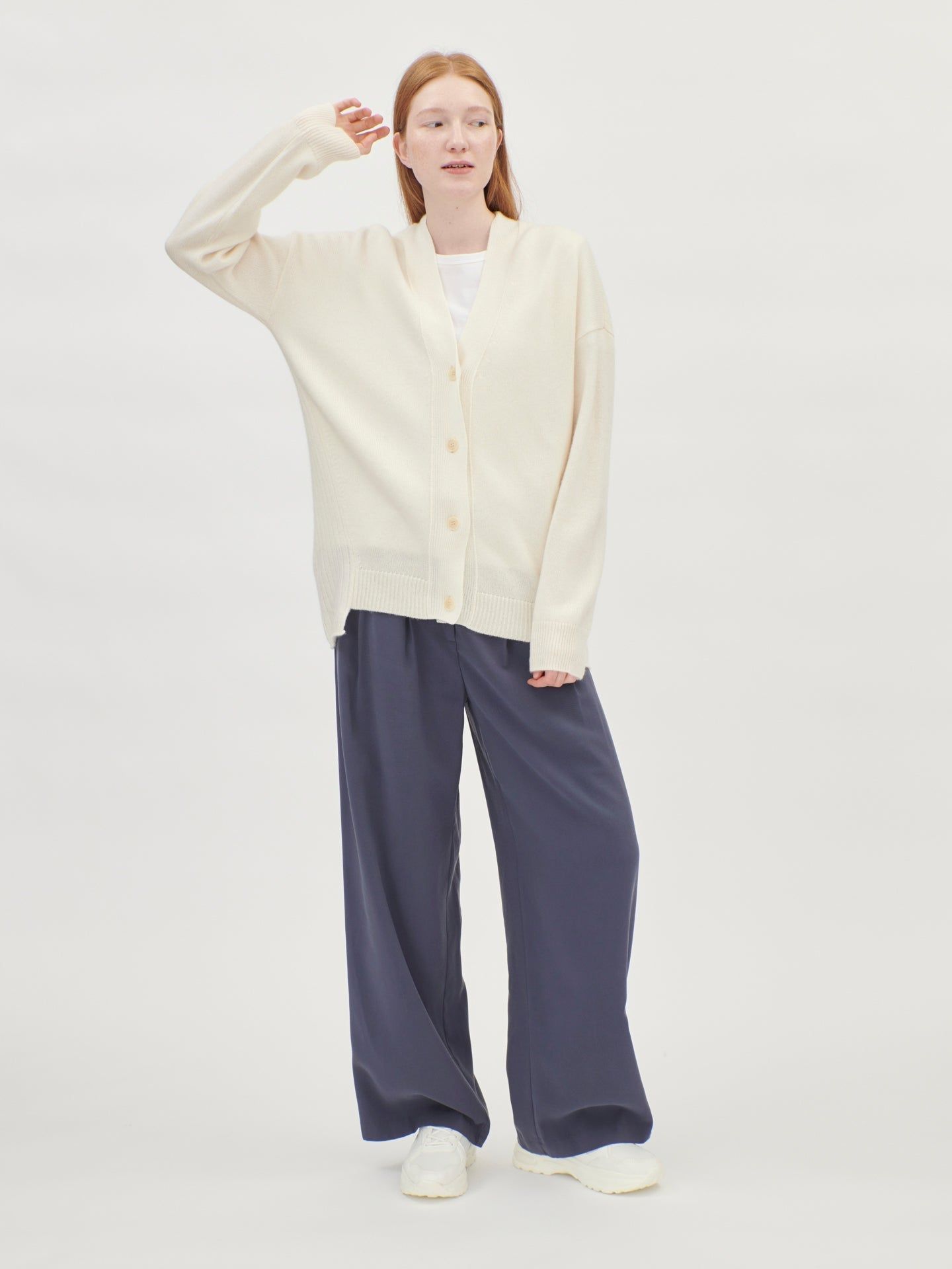 Women's Cashmere Contemporary V-Neck Cardigan White - Gobi Cashmere