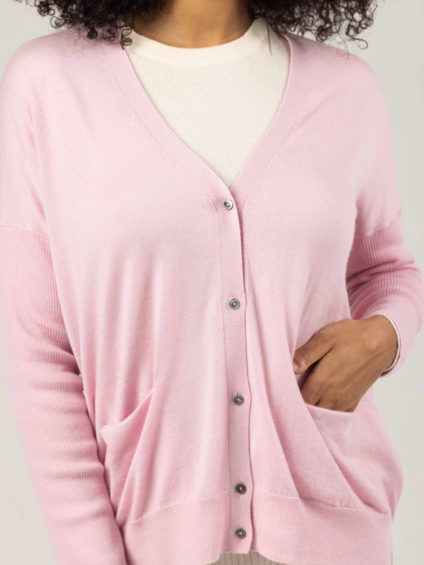 Women's Silk Cashmere Relaxed Fit Cardigan Powder Pink - Gobi Cashmere